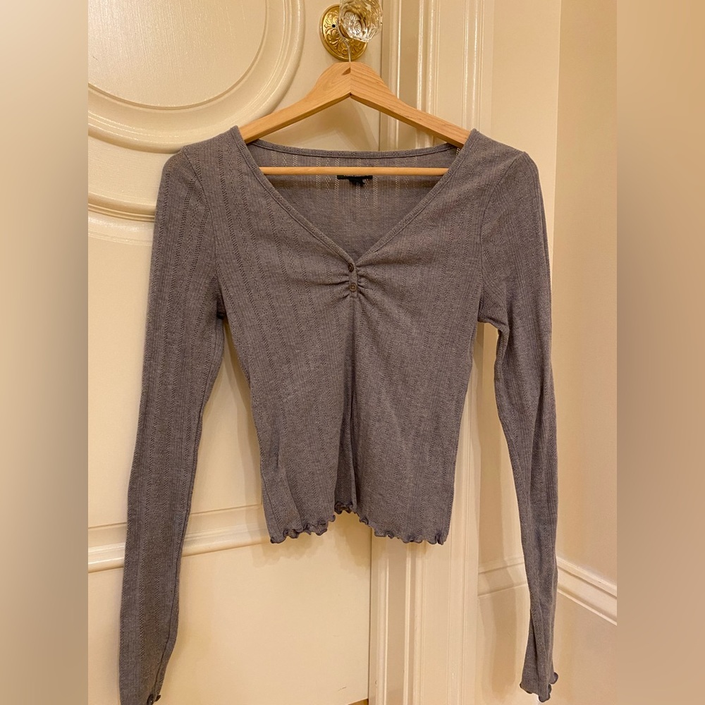 Wild Fable Gray Buttoned Long Sleeve Top